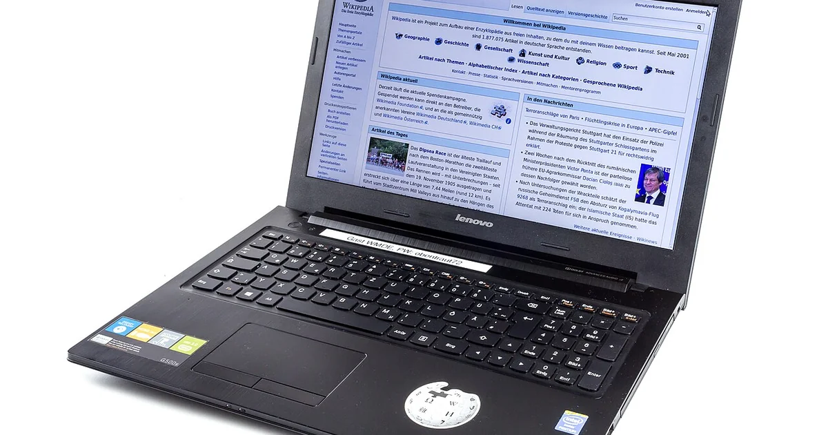 Lenovo G500s laptop with German keyboard layout